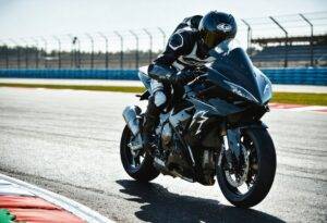 So findest du die perfekte Bekleidung für deinen nächsten Wettbewerb